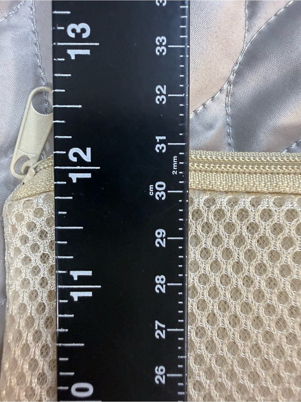 Honeylove Cream Mesh Tablet Sleeve with Zip Closure - Picture 6 of 9